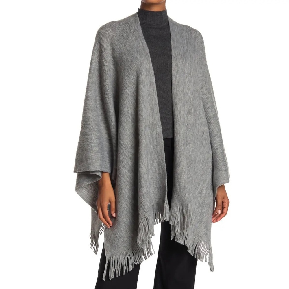 Vince Camuto Heather Gray Feels Like Home Fringe Shawl